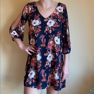 Lulu’s Mini Dress with Pretty Floral Pattern!